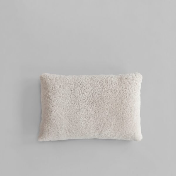 Makura Pillow 11 - Sandshell (Lampaanvilla) – tuotekuva Makura Pillow 11 - Sandshell (Lampaanvilla) – tuotekuva