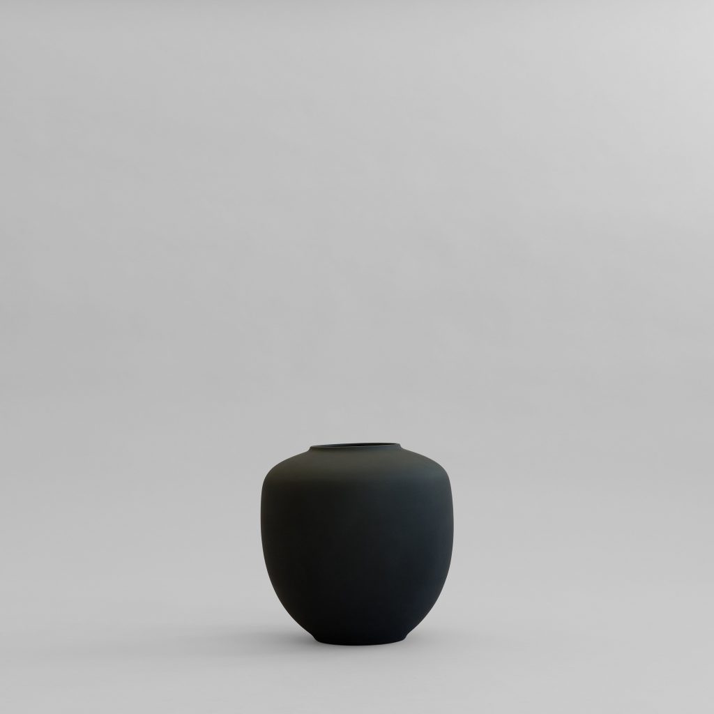 Sunao-maljakko, Medio - Musta