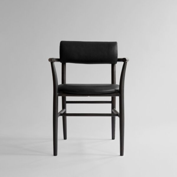 Nama-ruokatuoli, käsinojallinen, Coffee Black -aniliininahka – tuotekuva